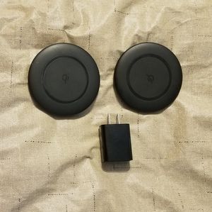 Insignia Fast Charging Electronic Pads with Wall Plug